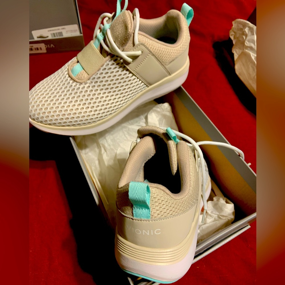 Womens VIONIC orthopedic athletic shoes